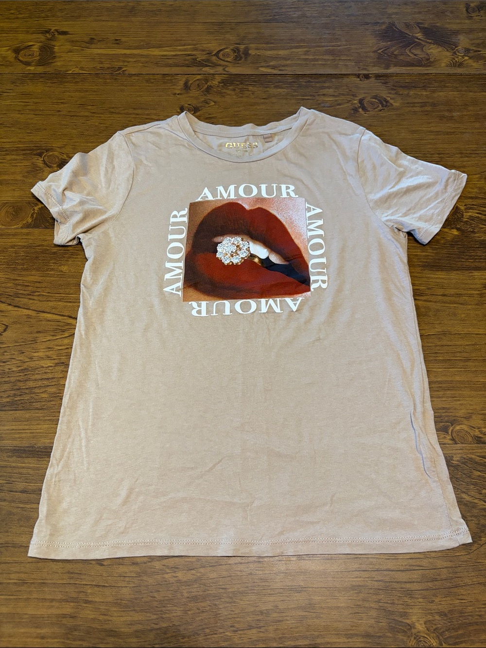 Guess Amour Graphic Tee in Blush Pink with Red Lip